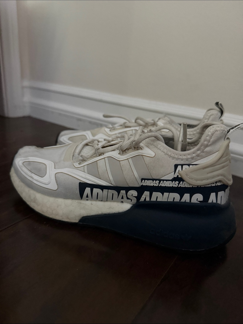 adidas Kids Cream & Navy Logo Low-Top Sneakers